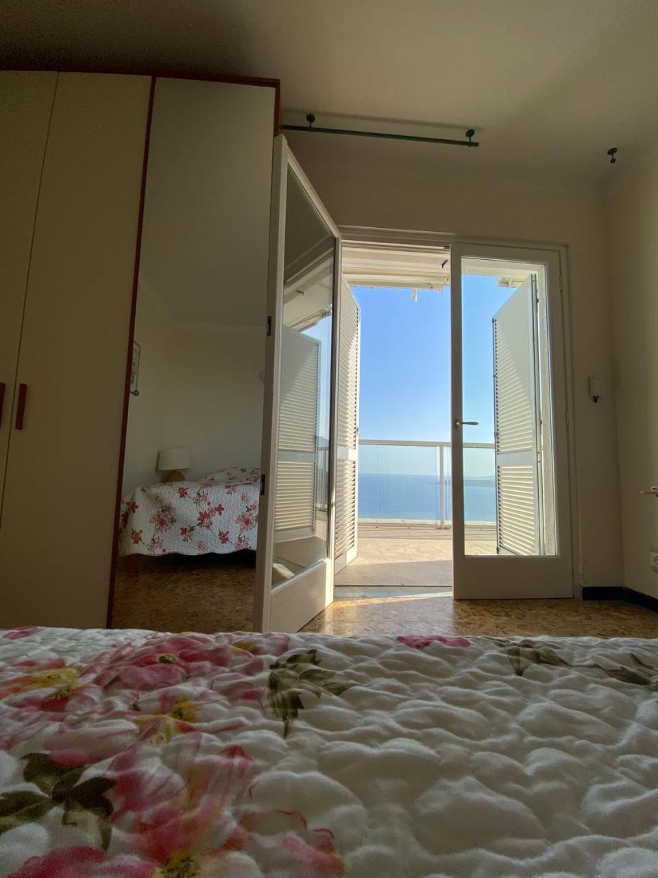 Apartamento Attico Sul Mare Grimaldi  Exterior foto